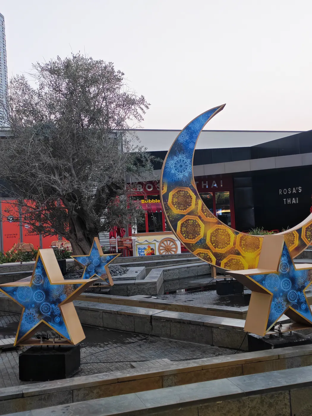Crescent moon and 3D stars for a mall courtyard