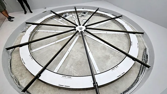 Turntable frame by Metal Art DXB