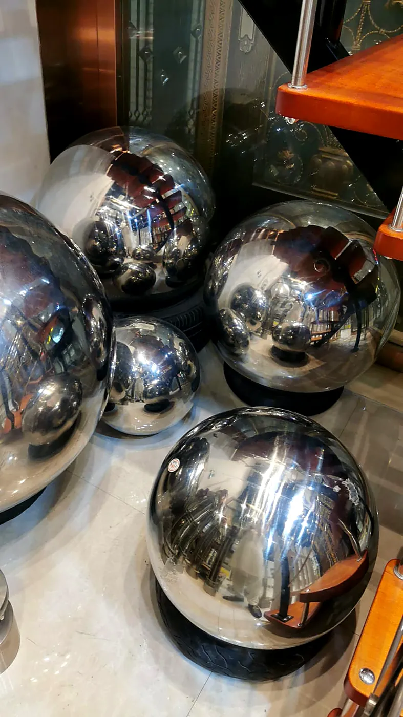 Mirror-polished stainless steel spheres